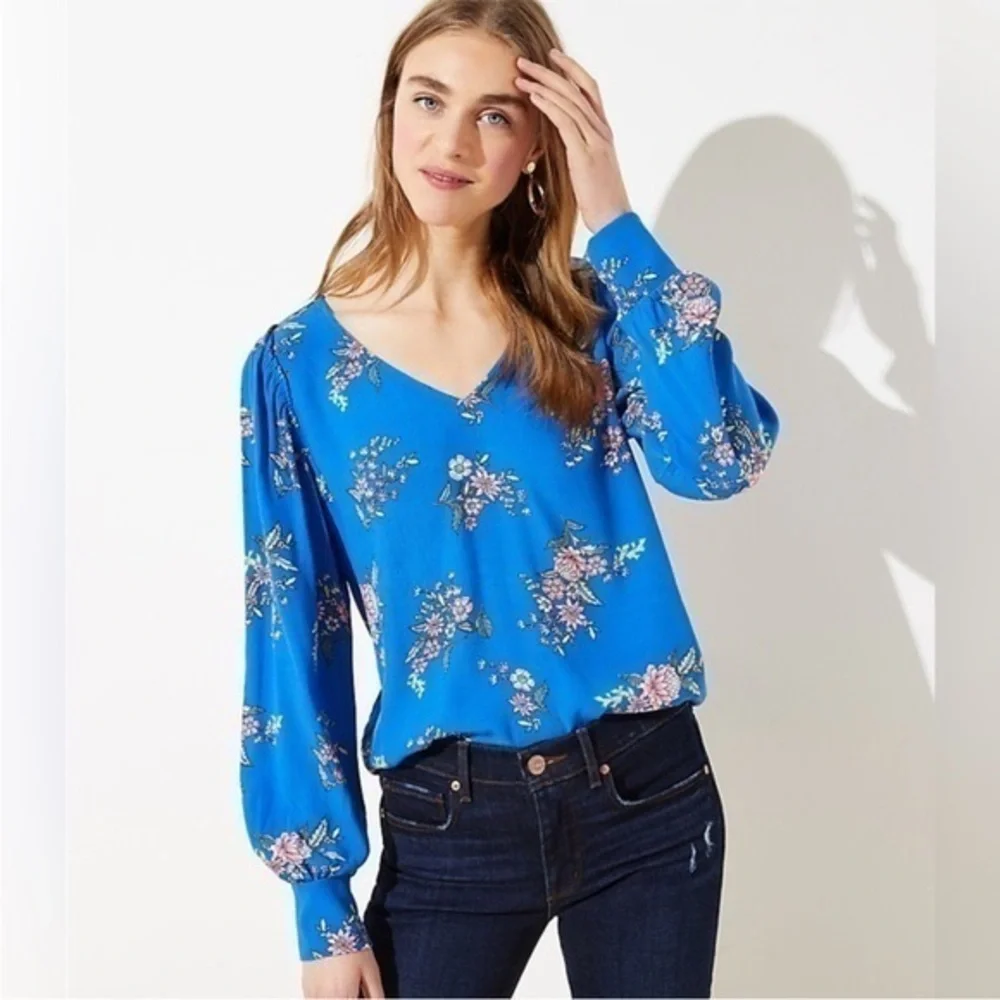 Loft Floral Ruffle V-Neck Long Puff Sleeve Blouse in Royal Blue Floral Size XSP